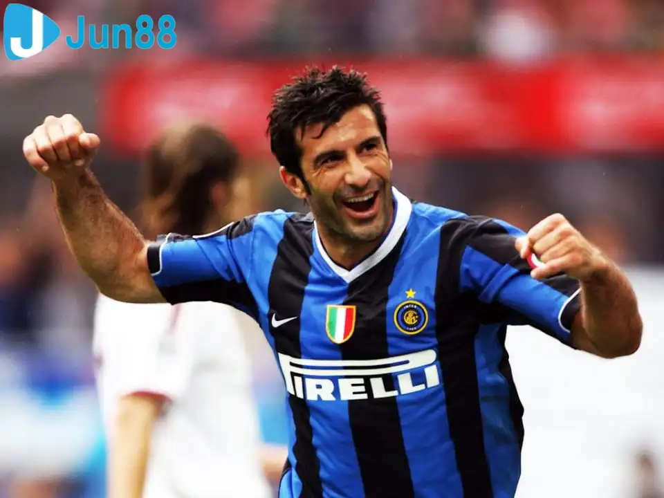 Figo cũng không phải quá tiếc nuối khi vẫn có thành công rực rỡ tại Inter Milan (Ảnh: SempreInter)